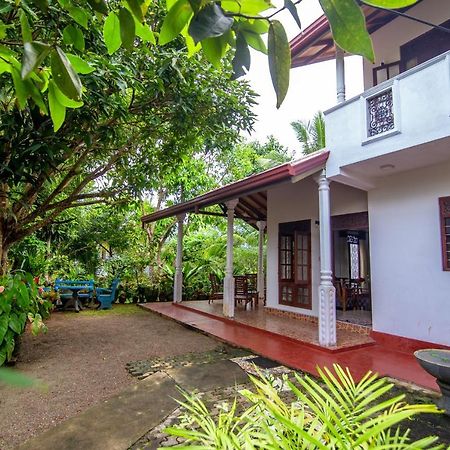 Mountain Gem Villa ฮิกคาดูวา ภายนอก รูปภาพ