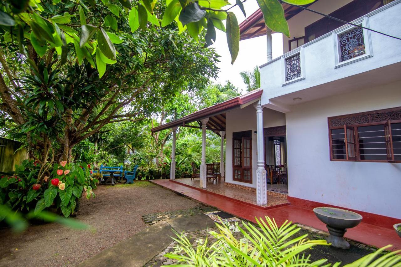 Mountain Gem Villa ฮิกคาดูวา ภายนอก รูปภาพ