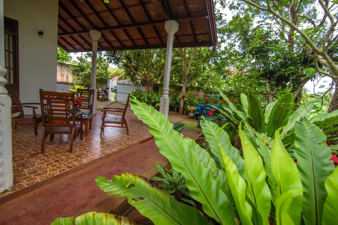Mountain Gem Villa ฮิกคาดูวา ภายนอก รูปภาพ
